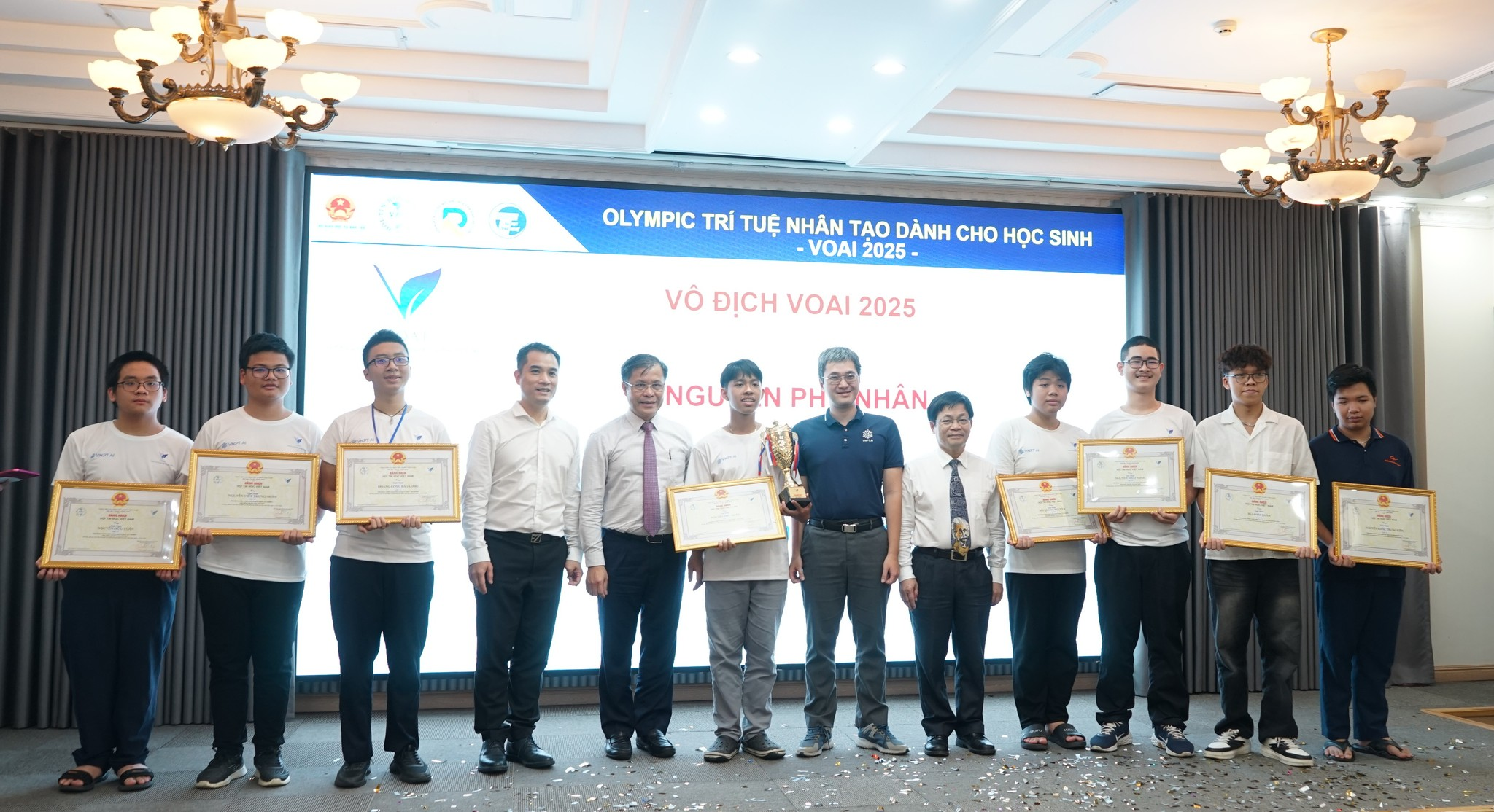 Nguyễn Phú Nhân vô địch VOAI 2025