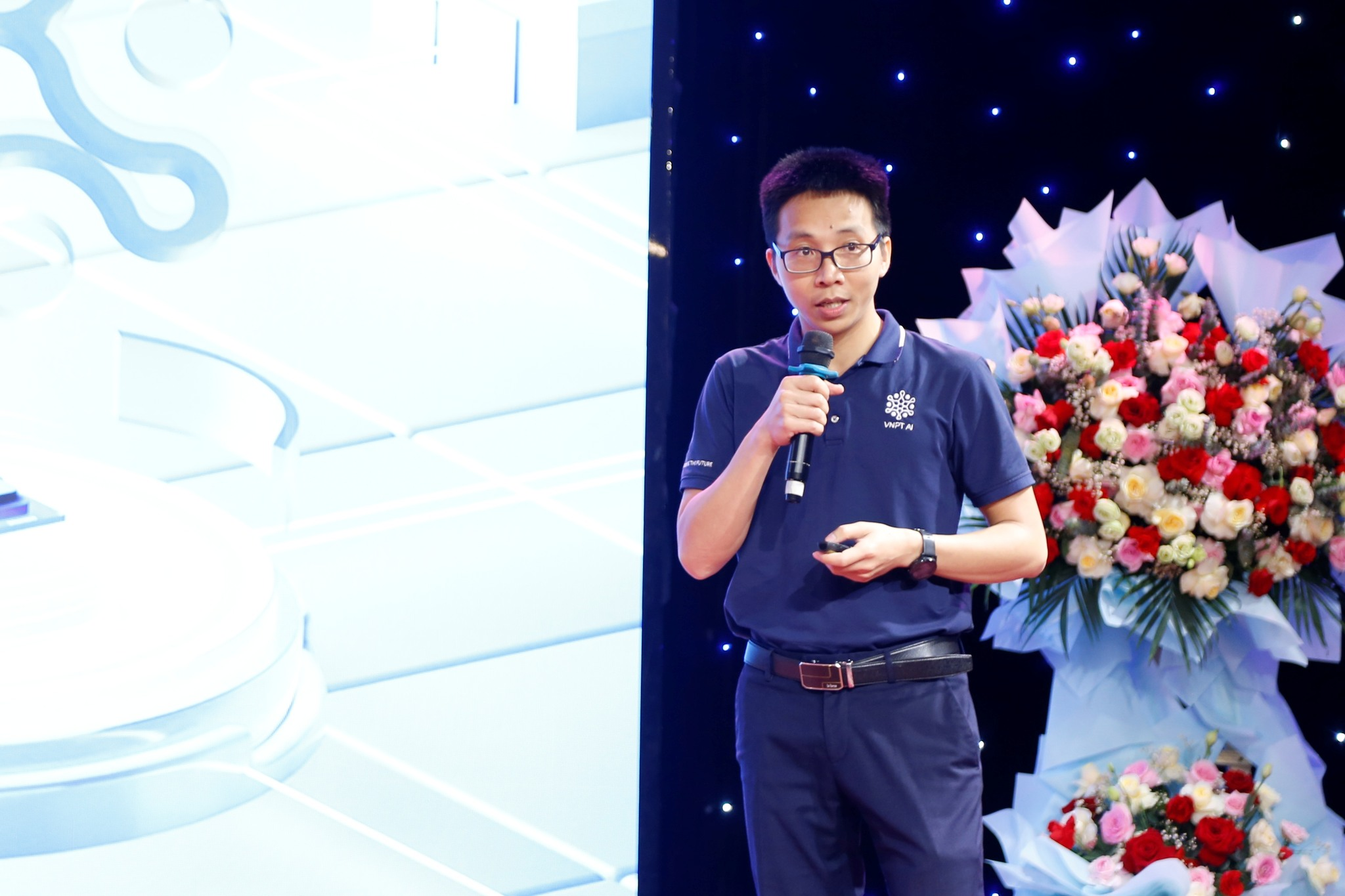 TS. Lương Văn Thiện tại hội thảo Robotics Connect